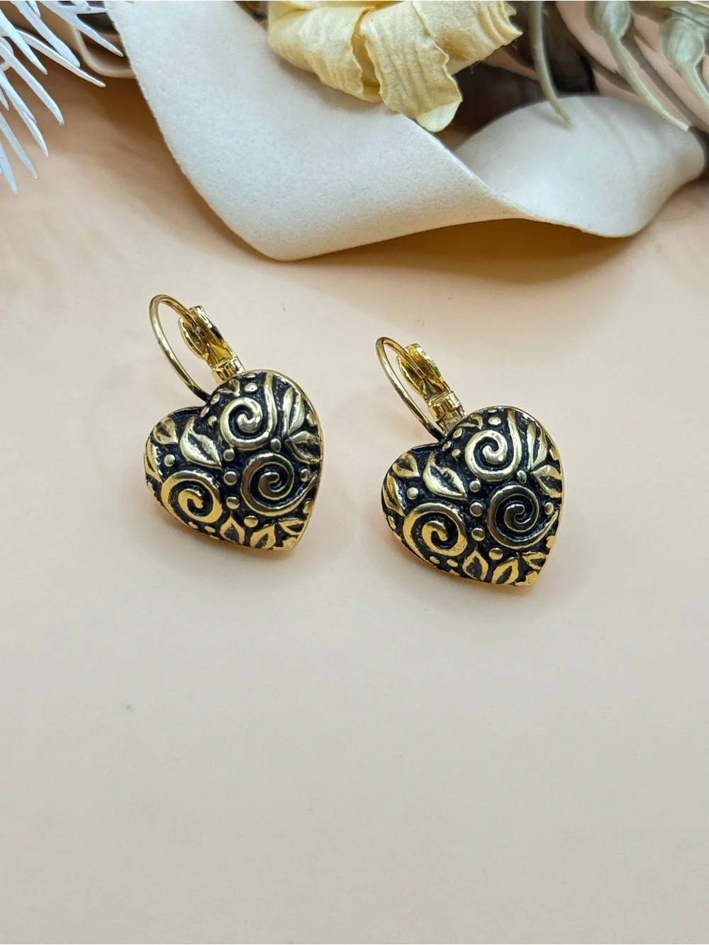 1928 Heart Dangle Earrings Gold Tone Black Scroll Leverback Vintage Sty